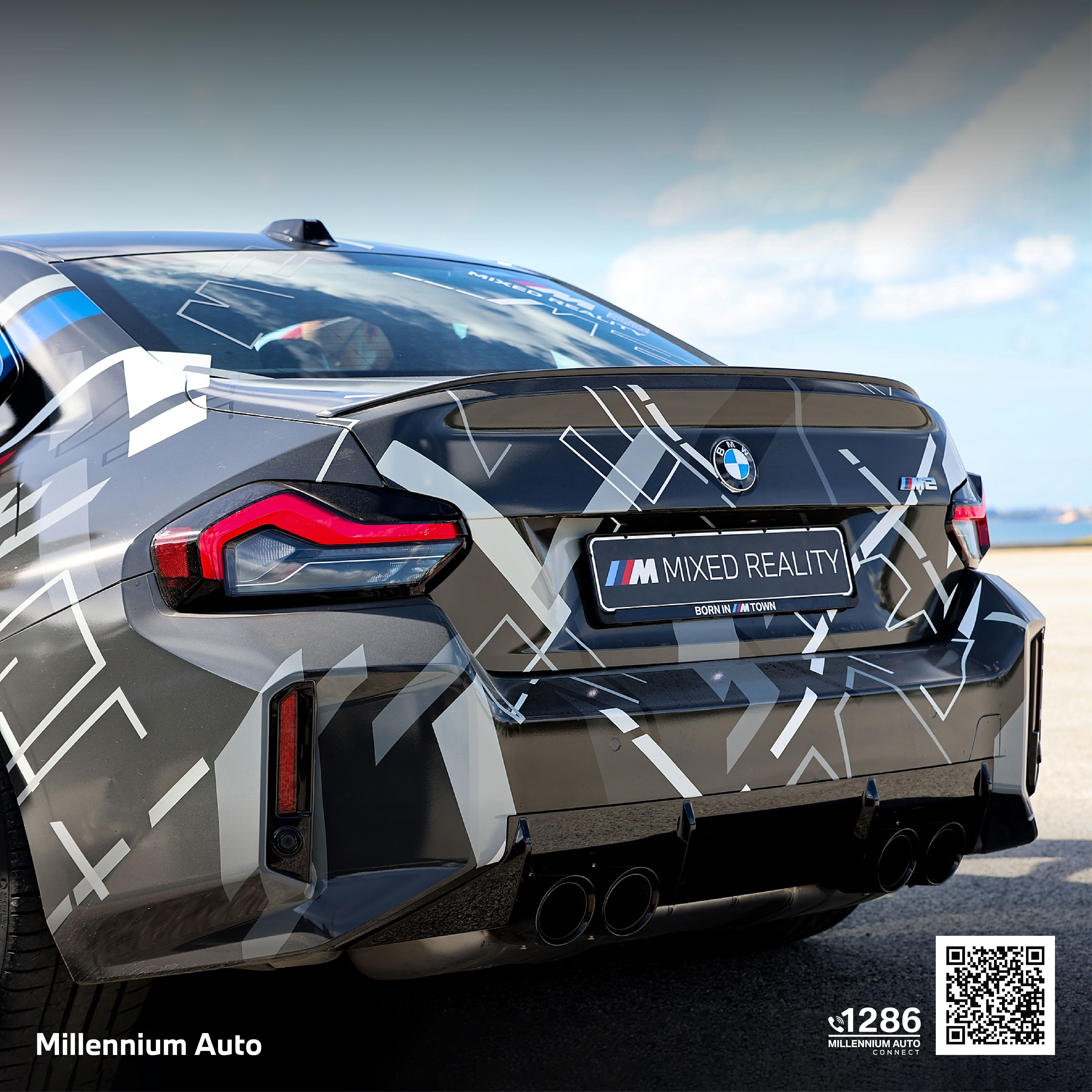 M Mixed Reality