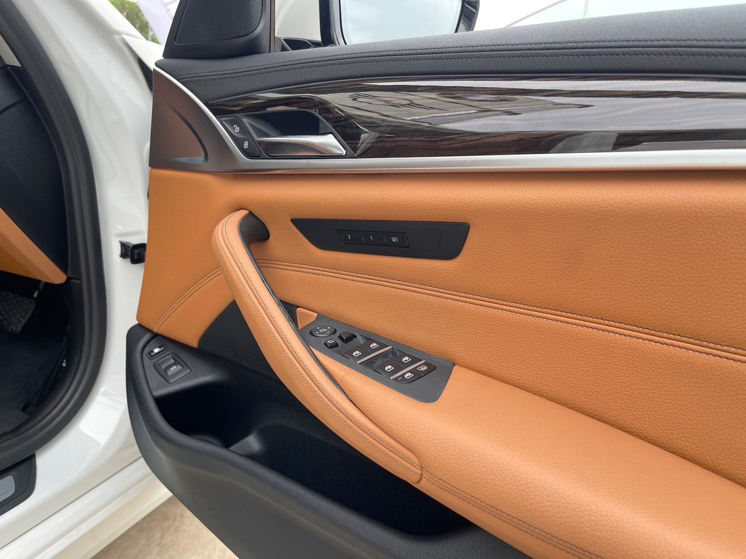 BMW 530e Highline ConDrive BMW Millennium Auto Suratthani